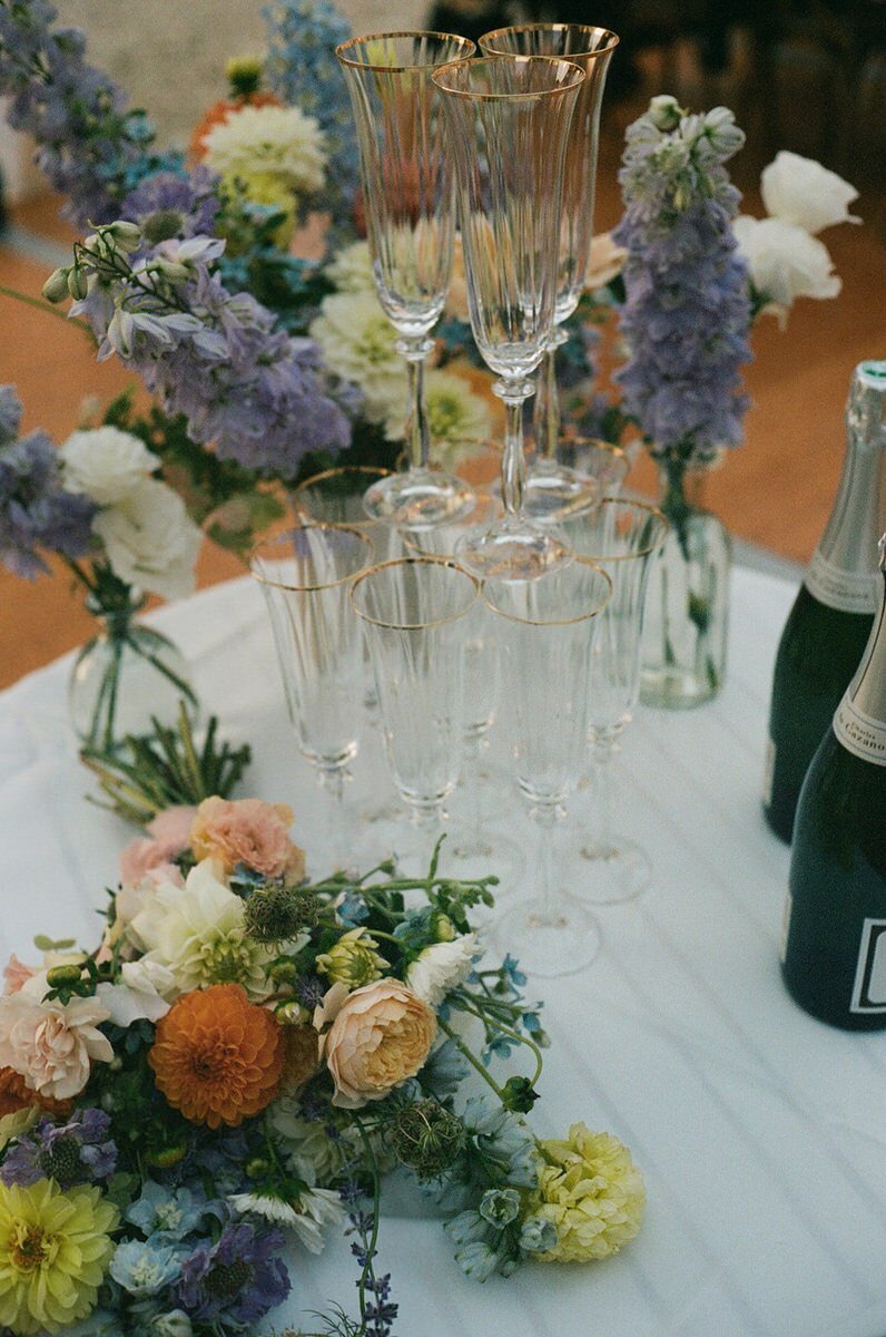 wedding-film-photography-champagne-tower-laurianevega