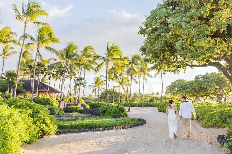 Big island beach wedding venue - KUKIO BEACH location on the sand