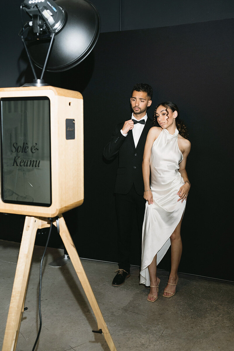 1_Late_Night_ICON_Booth_Stock
