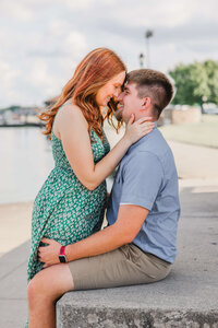 Personable Engagement Sessions in Ohio 3