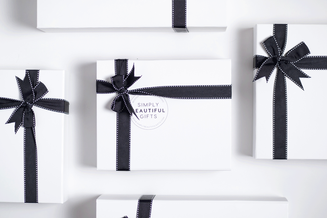 BOUNCING-GIFT-BOX-GIF 2