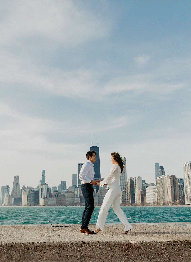 GIF of a couple in Chicago