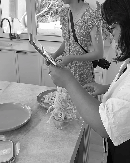 BTS-spaghetti-on-set_