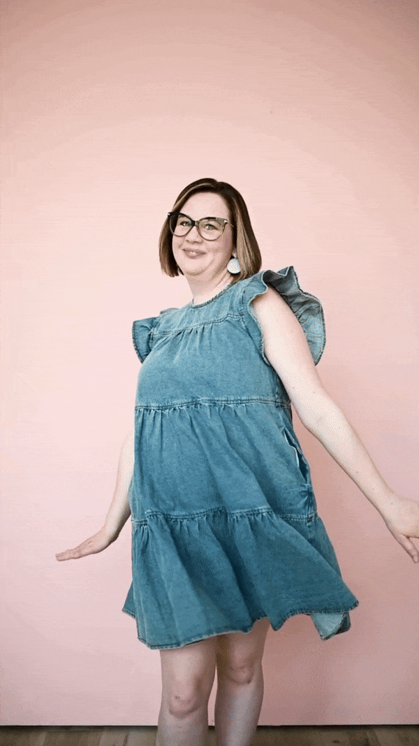 GIF of copywriter Sara Gillis twirling in a circle