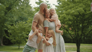 Family playing in the leaves by Knoxville Wedding Photographer, Amanda May Photos