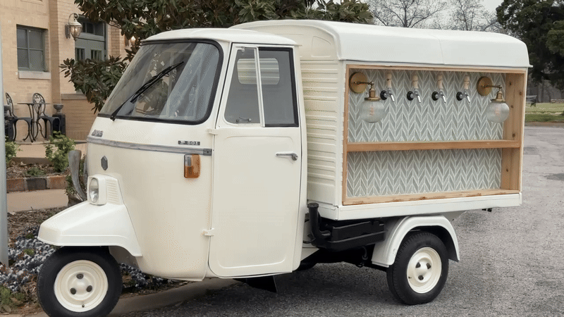 Bar on 3 Piaggio Ape decorated for themed private party