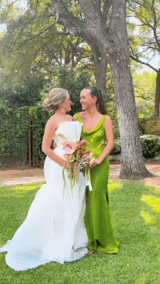 GIF video of a bride with her bridesmaids