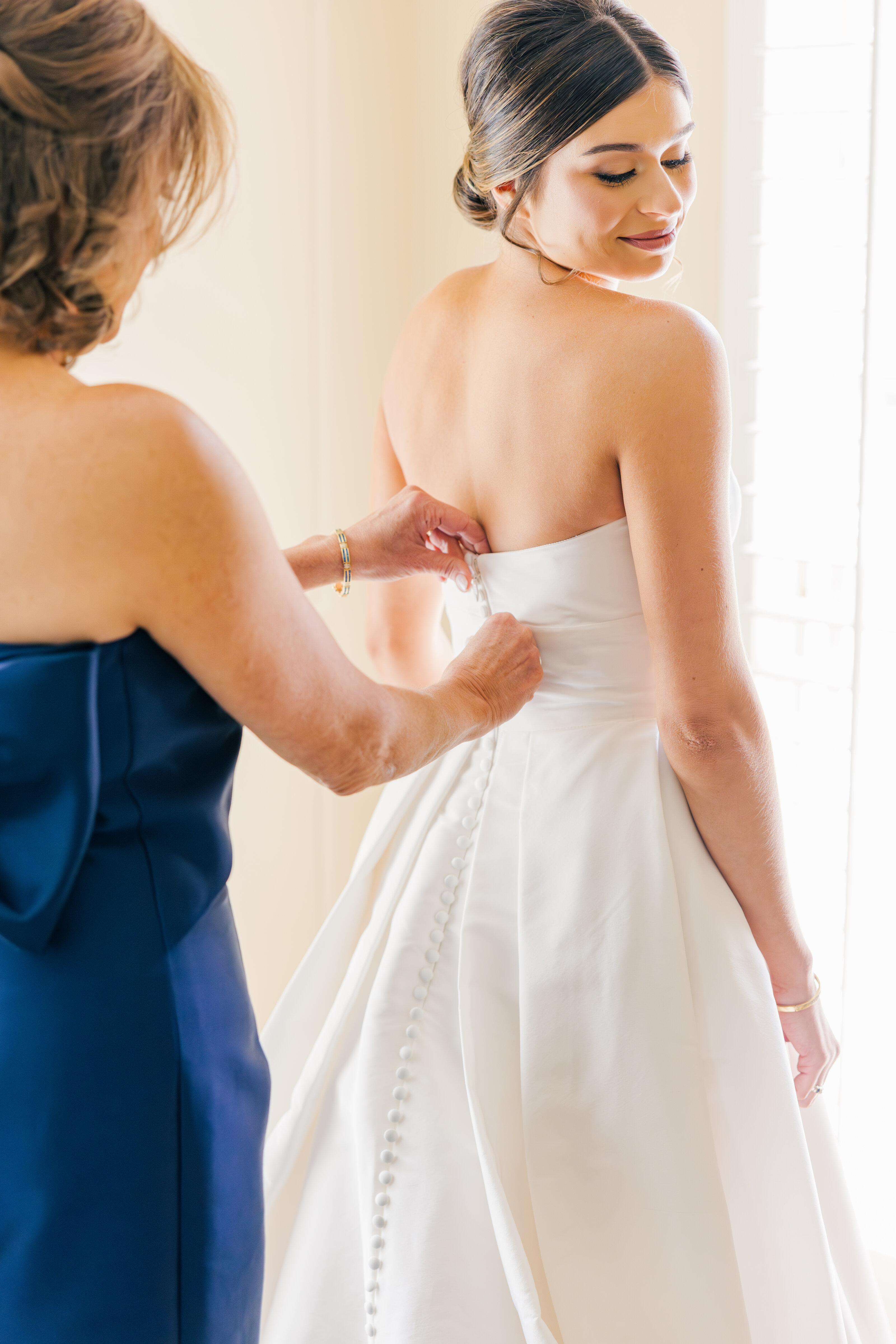 Tips for Stunning Bridal "Getting Ready" Photos full of Joy and authenticity
