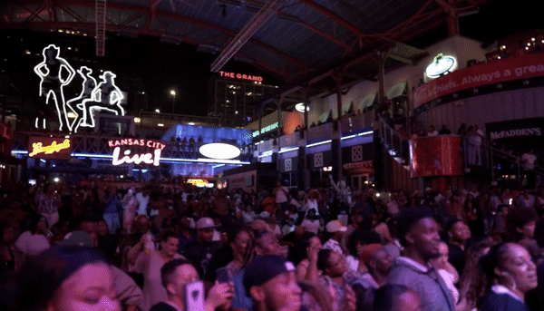 A panoramic view of the audience at Kansas City's Power and Light District's evening performance of Rhythm-N-Soul with AFTER 7