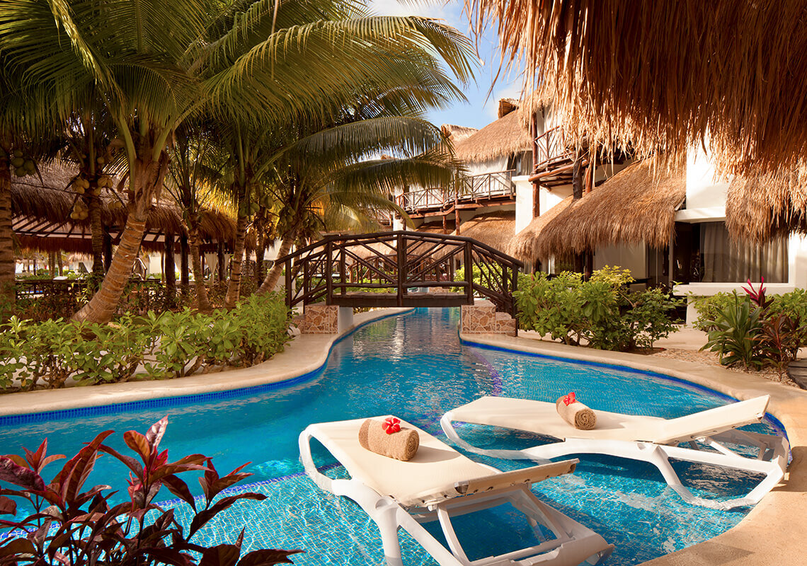 Swim Up Casitas Suite