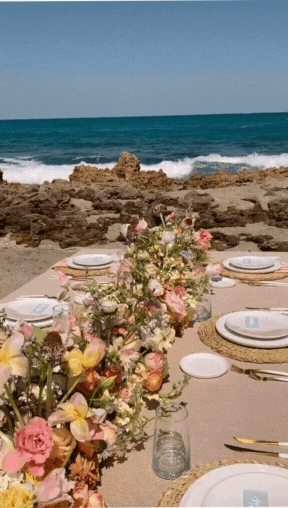 A Beachside Floral Tablescape