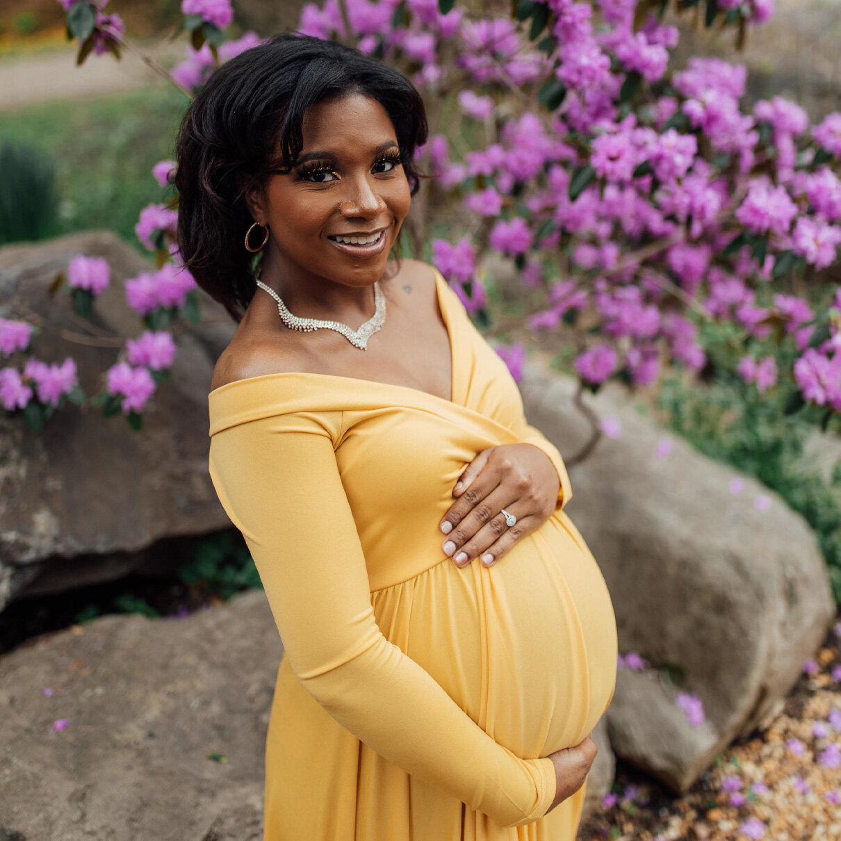 Sayon House and Gardens Maternity Session | Expecting Mother During Summer Photo Shoot | Hamilton Township, New Jersey