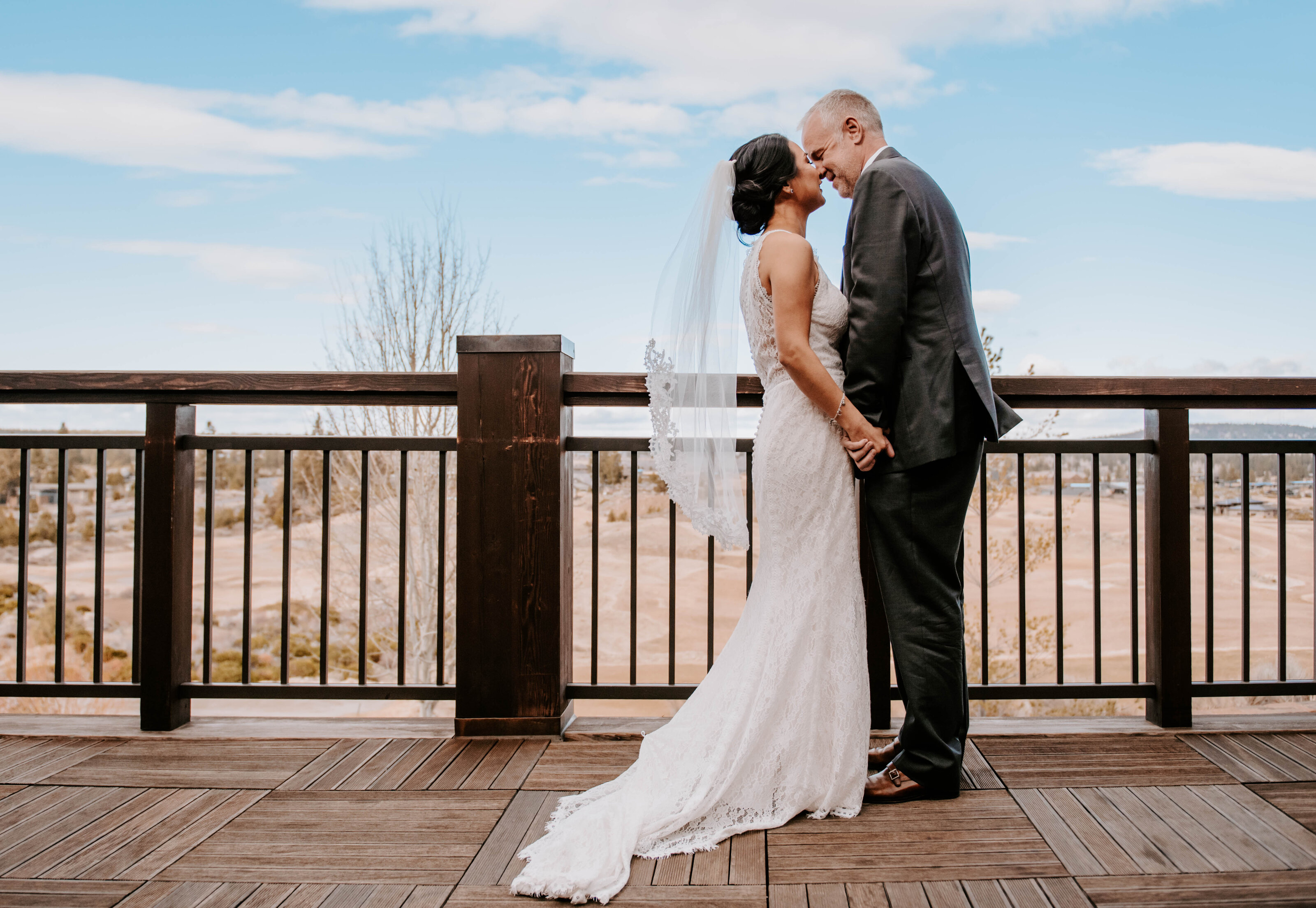 bend, oregon, wedding, venue, elopement, micro, dress, inspiration, photographer, bridal, shop