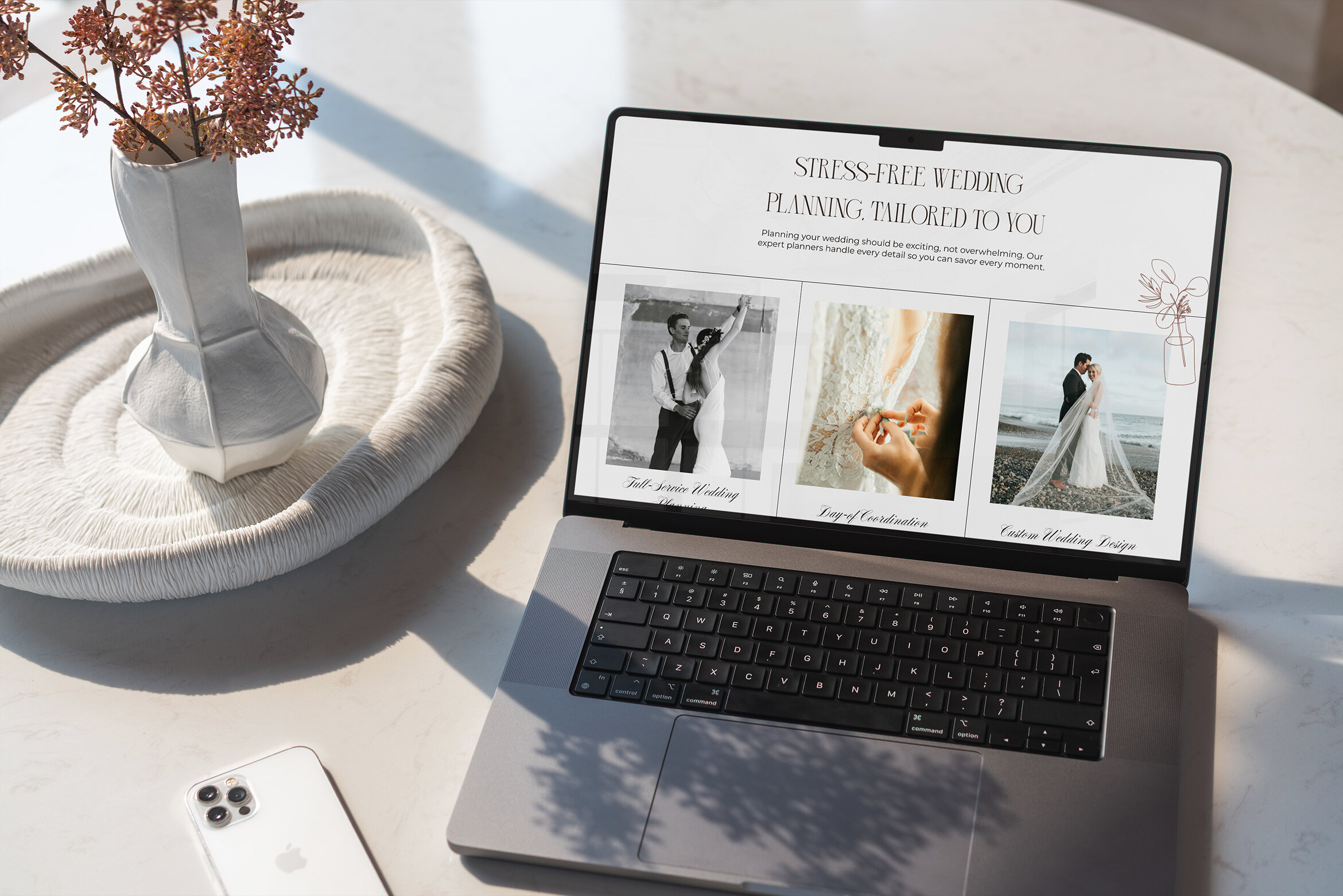 Feminine and strategic homepage design for a wedding and event planning studio duplicate