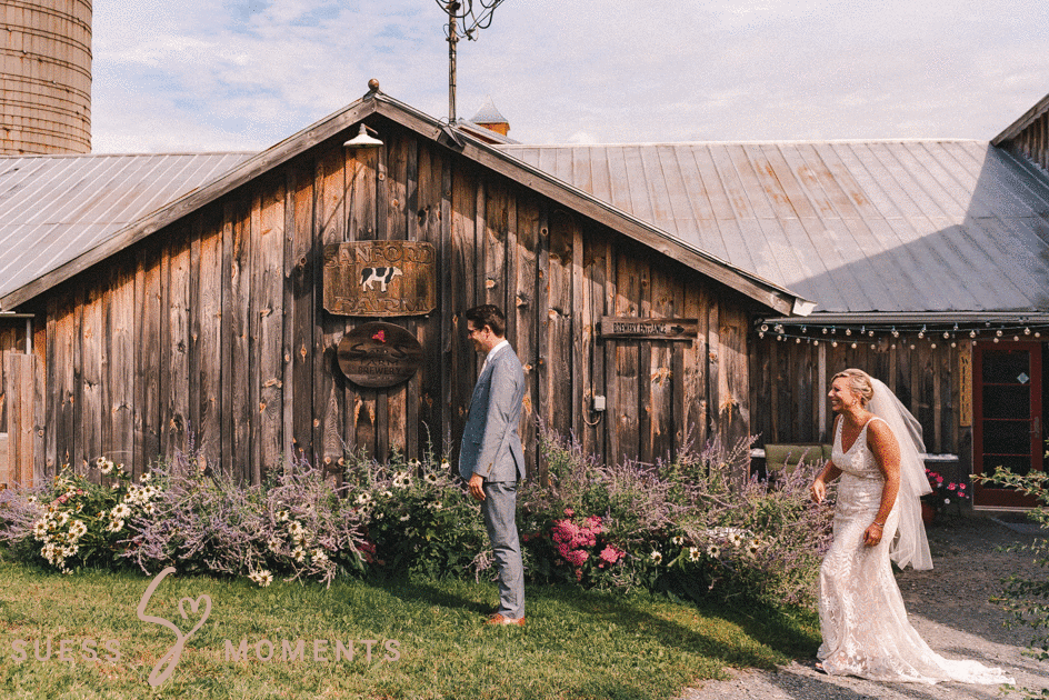 first-look-gif-wedding-photography-suessmoments-ss-farm-and-brewery