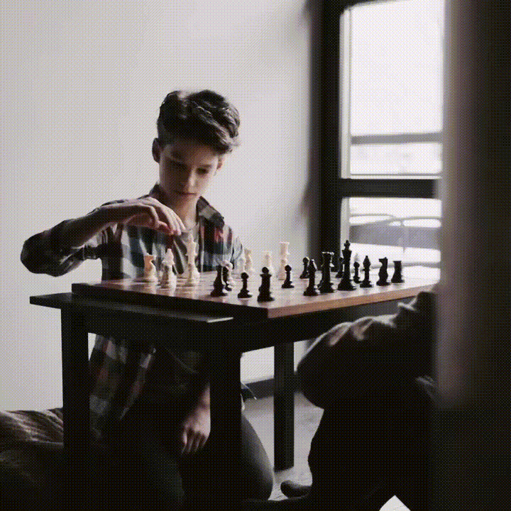 chess-academy-schweiz-schachschule-kurse-fuer-kinder-und-jugendliche-einzelunterricht-gruppenunterricht-profispieler-turnierspieler