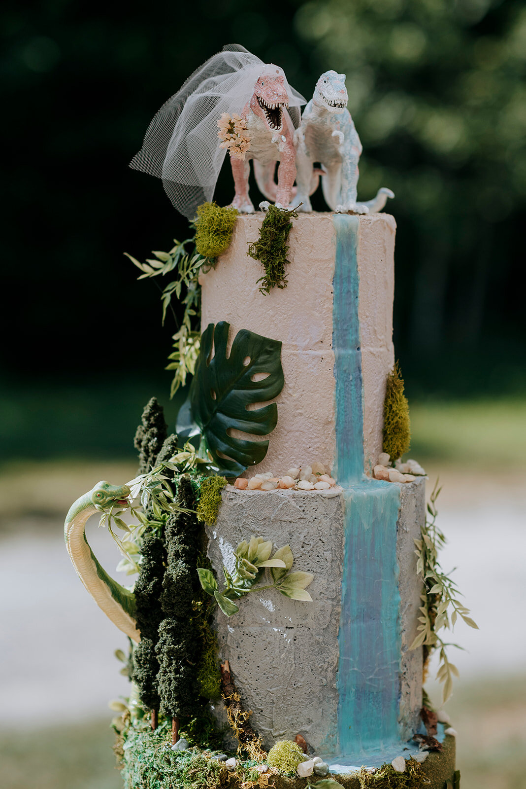 Jurassic Park theme wedding cake