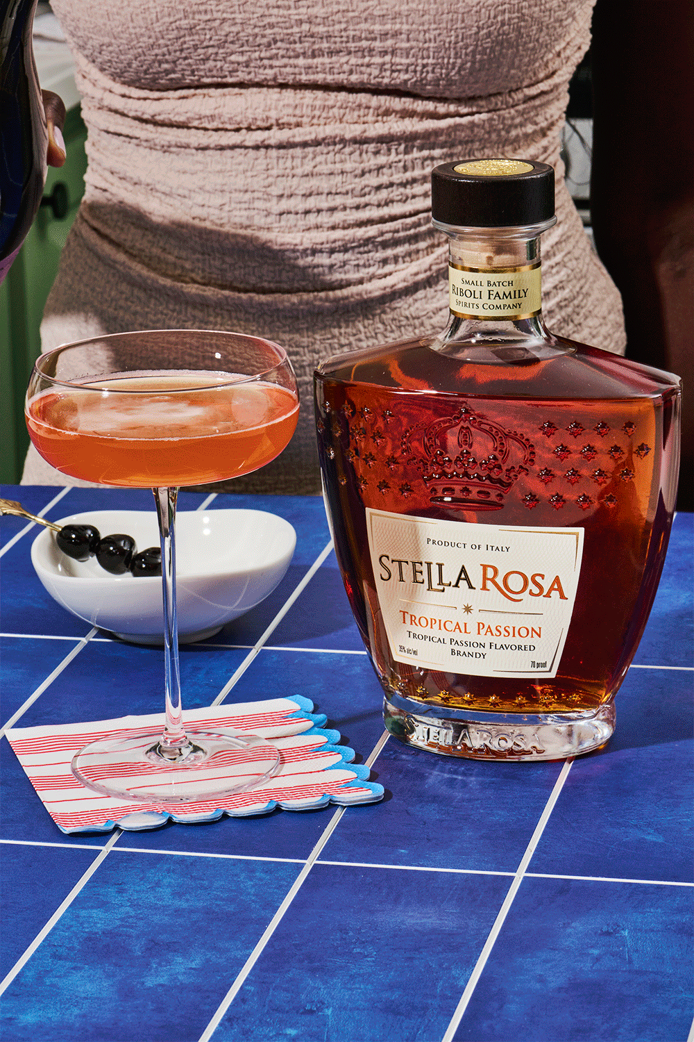 los-angeles-lifestyle-photographer-lindsay-kreighbaum-stella-rosa-brandy-beverage-photography-1