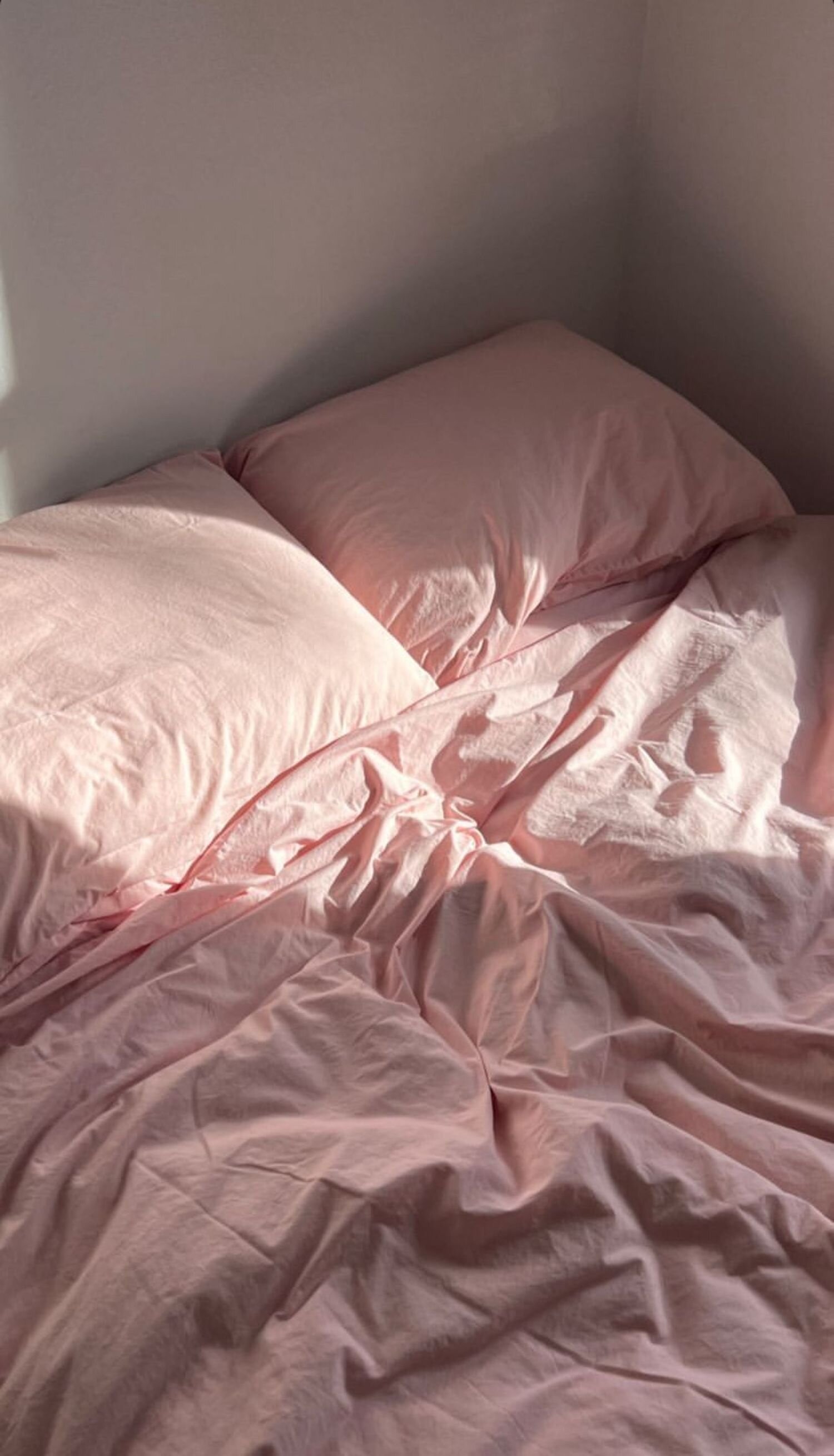 messed-up-bed-for-https://static.showit.co/file/kQ8rMmvdc7f2hhLvVYri_Q/170821/one-page-website-cherry-by-guapa-studios-joyce-aguilera-22.jpg