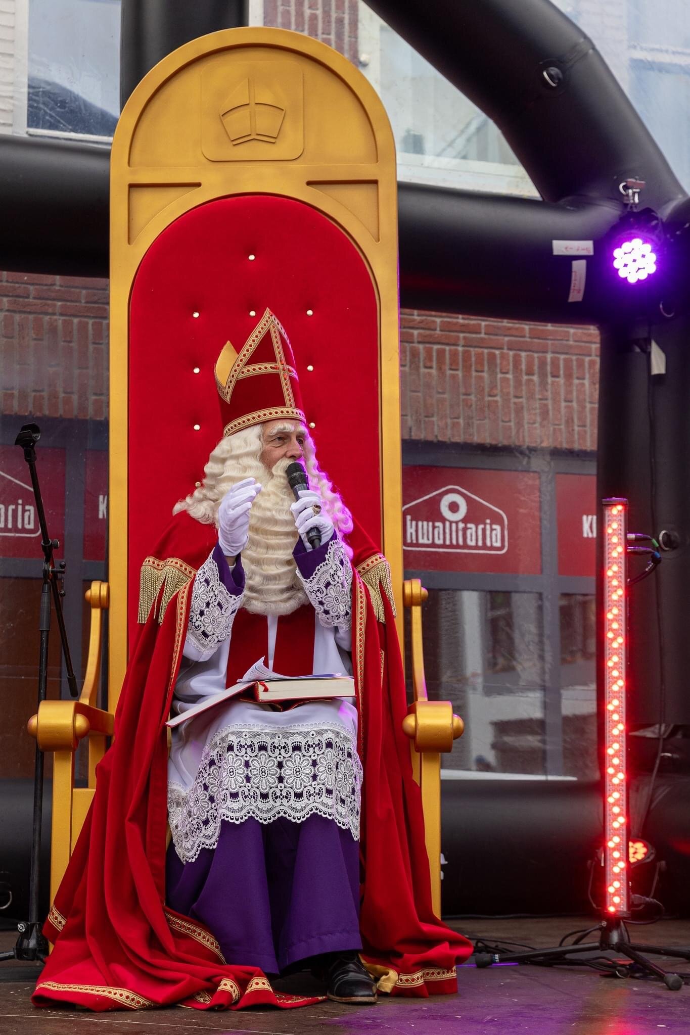 Troon van Sinterklaas