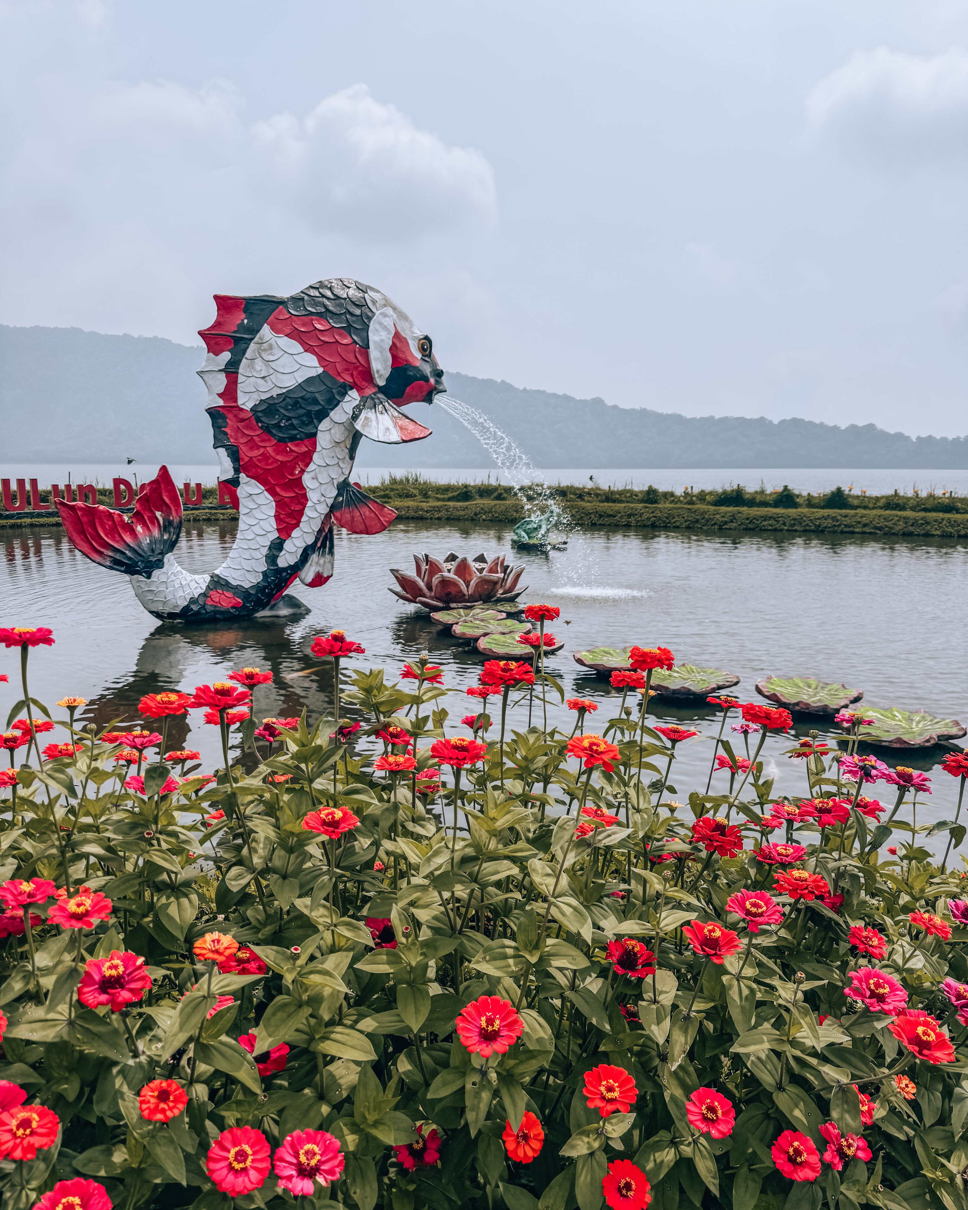 Family travel destination photo