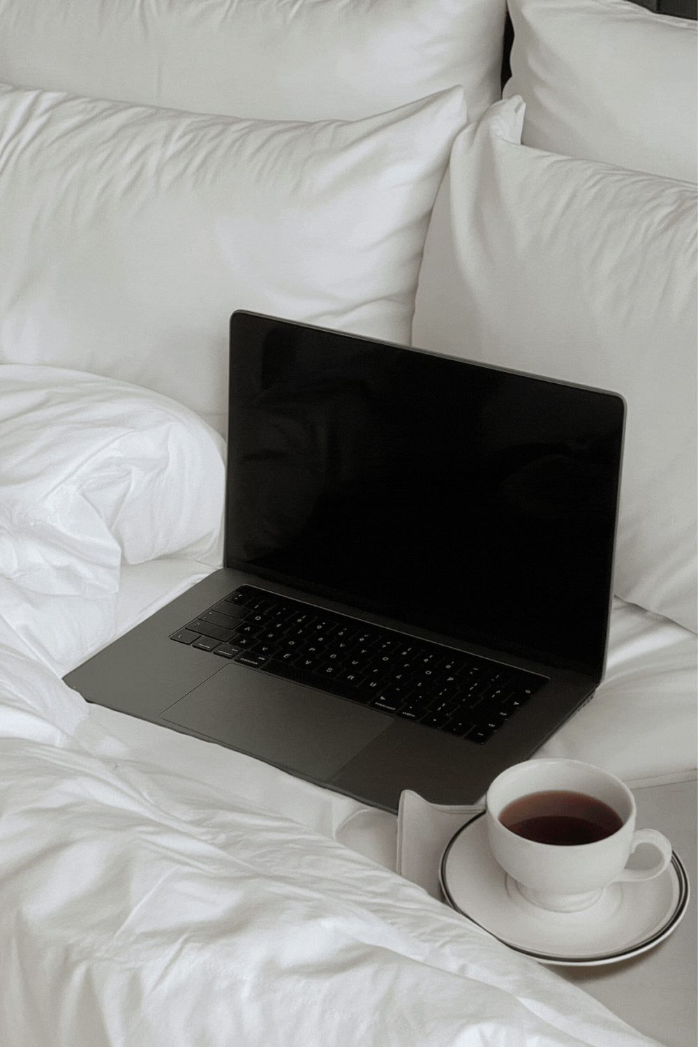 Editorial-Laptop-Website -Device-Mockup-PSD-Saffron-Avenue-BeforeAfter