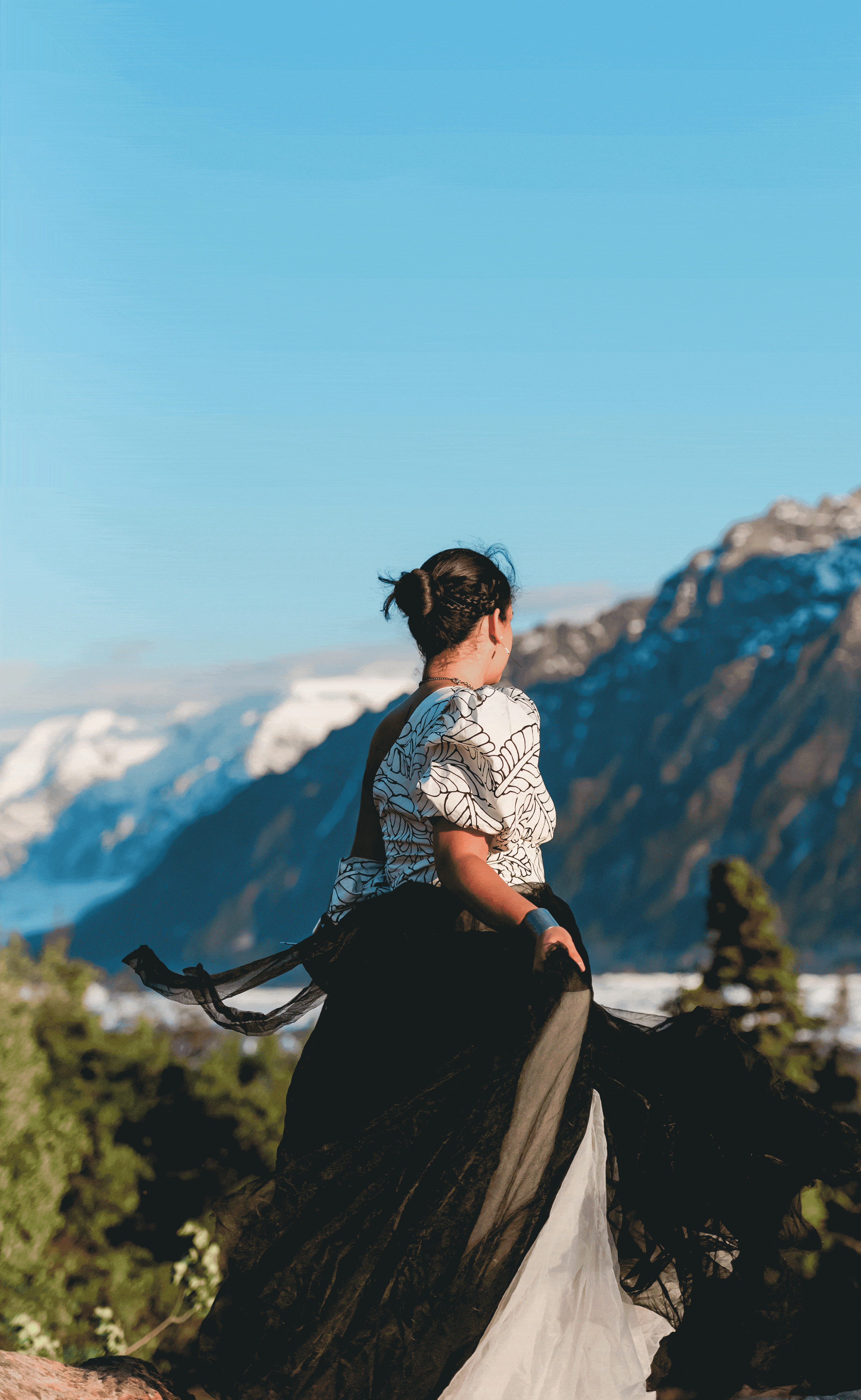 Mountain-Top-Twirl-Soul-and-Sky-Destination-Elopement-Photographer-optimize