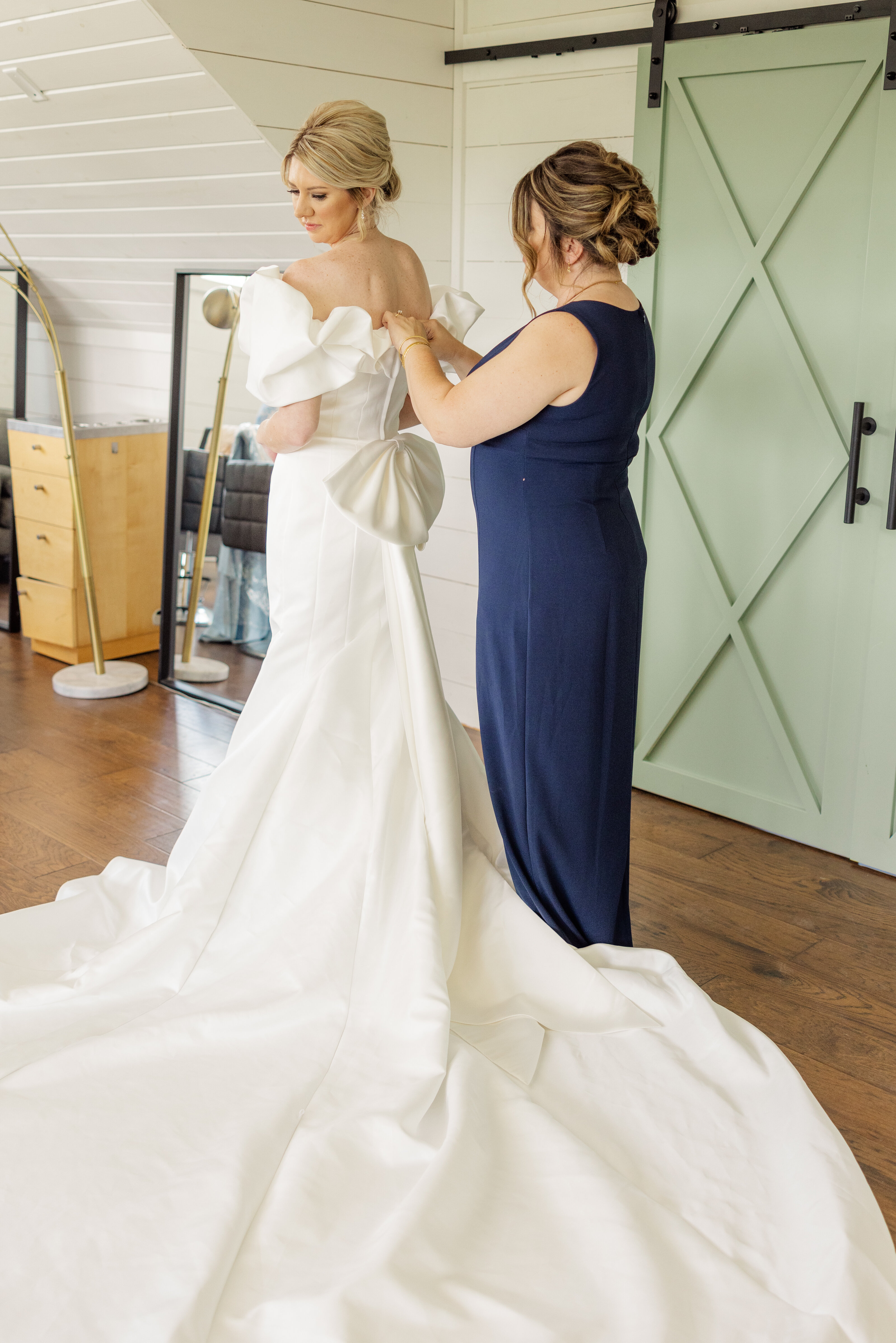 Tips for Stunning Bridal "Getting Ready" Photos full of Joy and authenticity