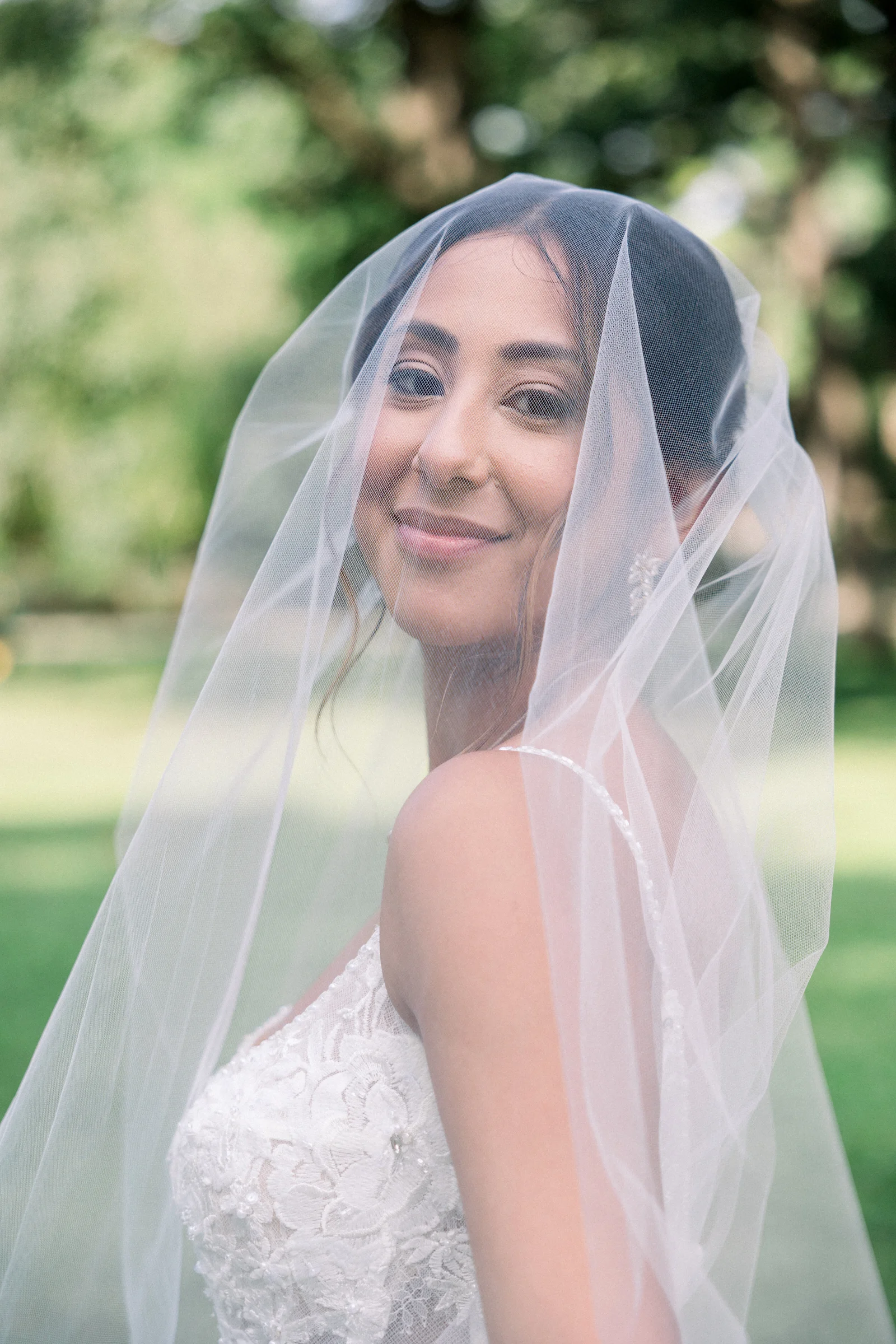 Bride under her veil on her Chicago wedding day